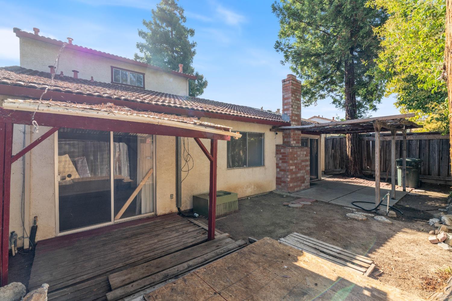2412 Sequoia Drive