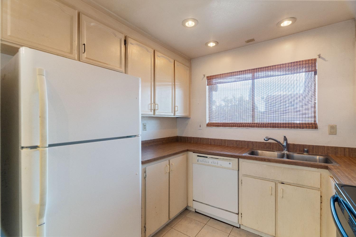 2412 Sequoia Drive
