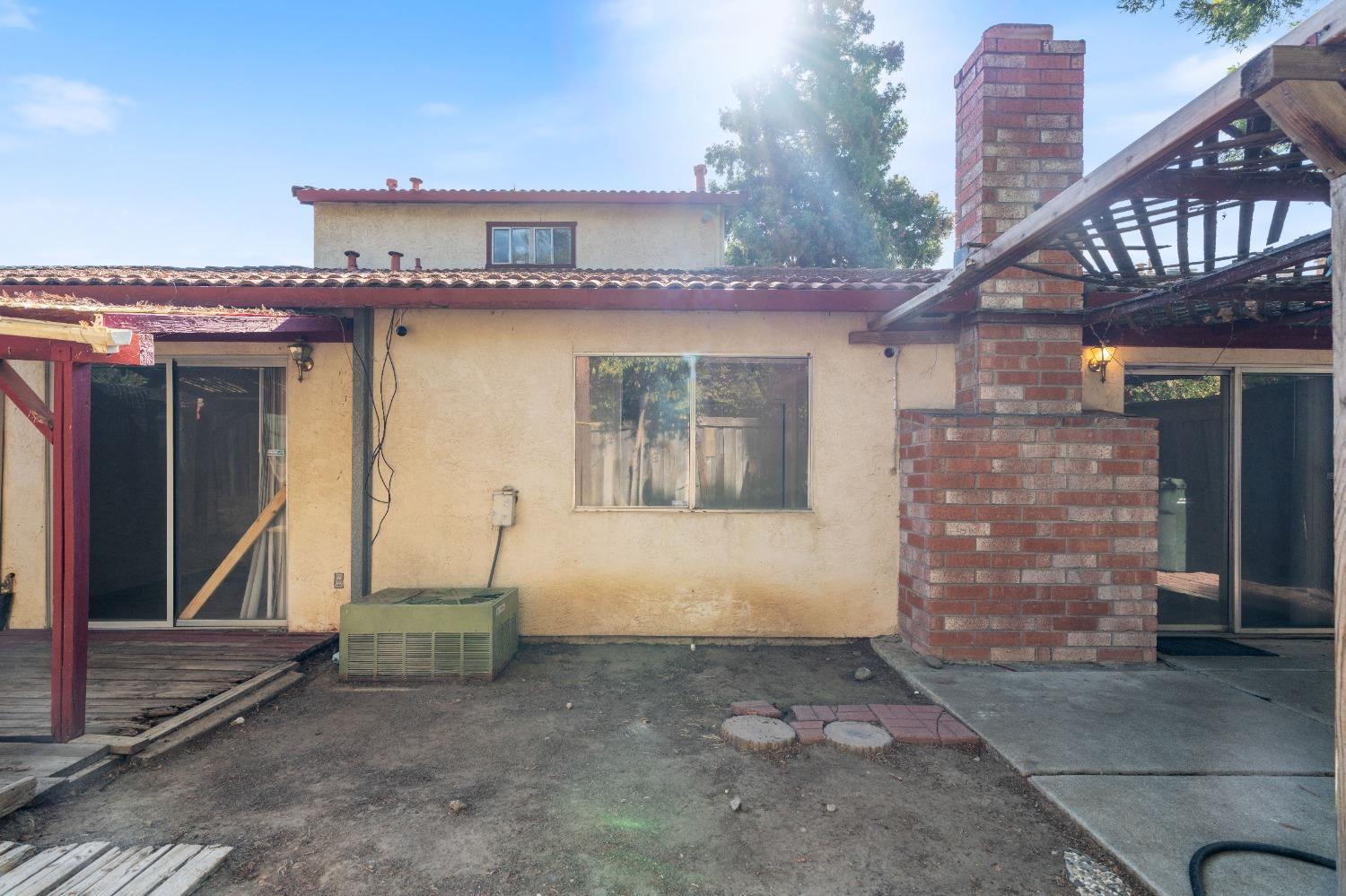 2412 Sequoia Drive