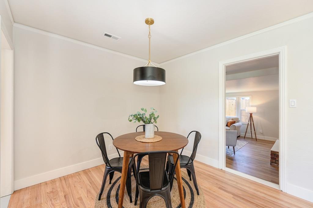 4991 Helen Way