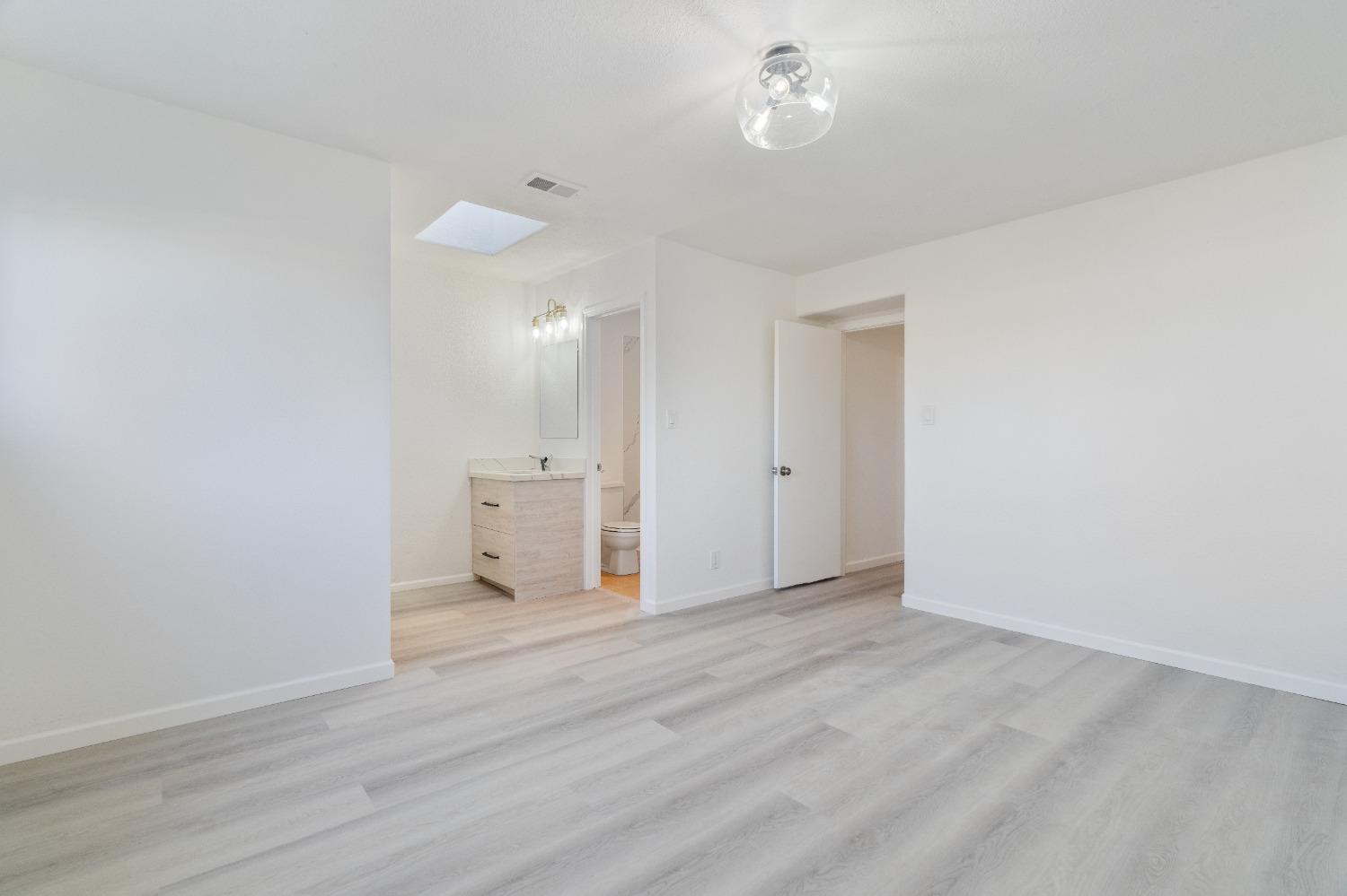 14292 Tiburon Rd
