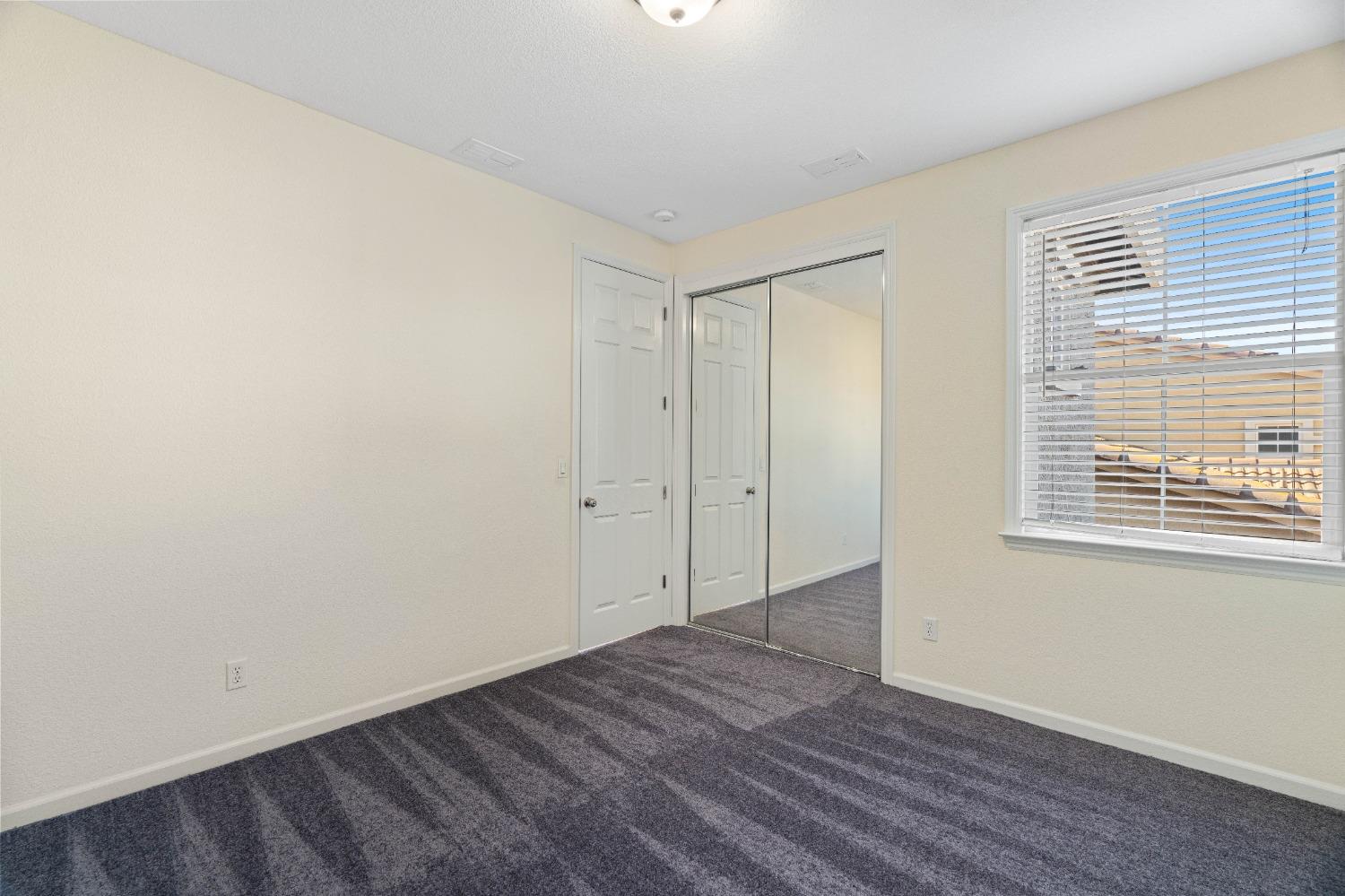2054 Bridgeport Loop
