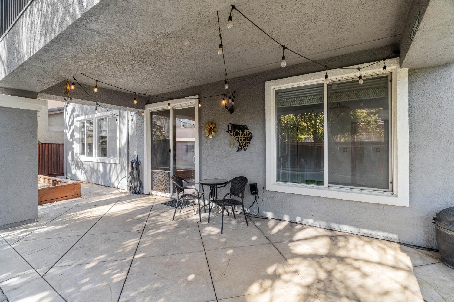 2054 Bridgeport Loop