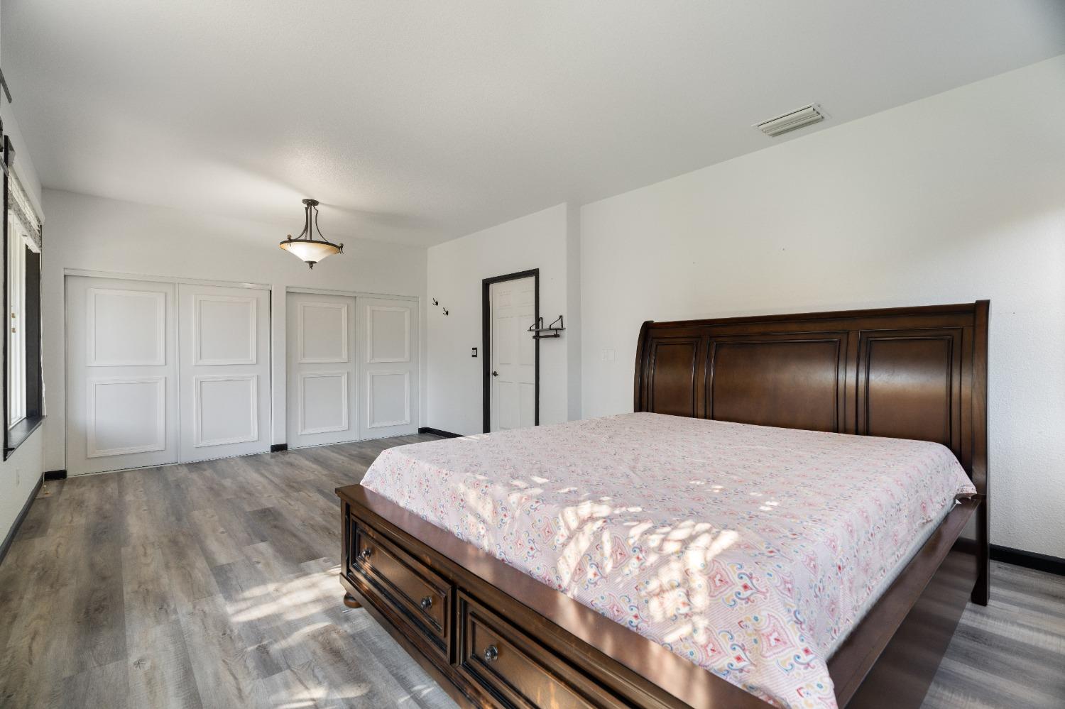 2054 Bridgeport Loop