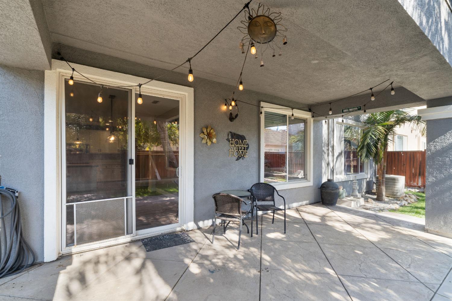 2054 Bridgeport Loop