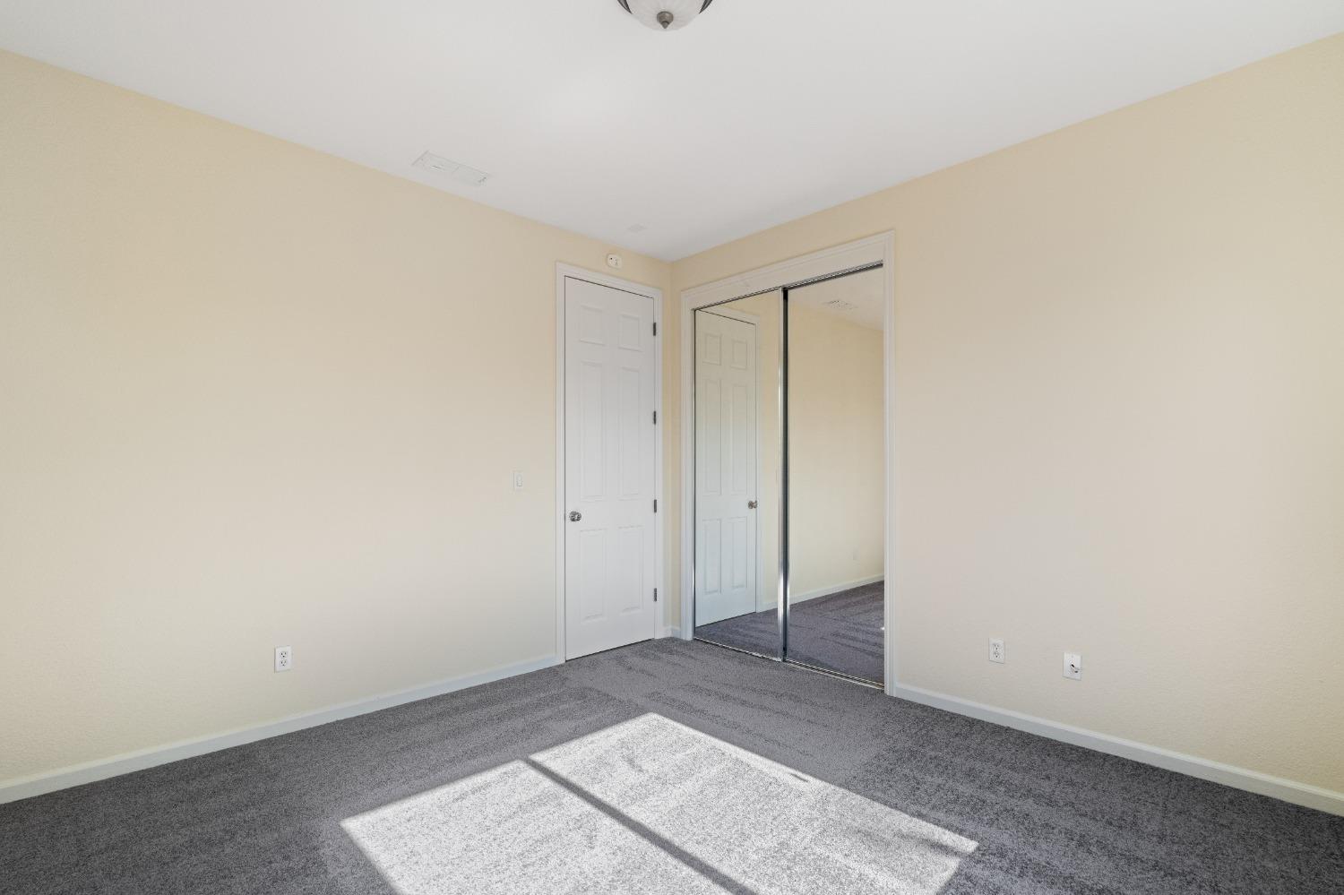 2054 Bridgeport Loop