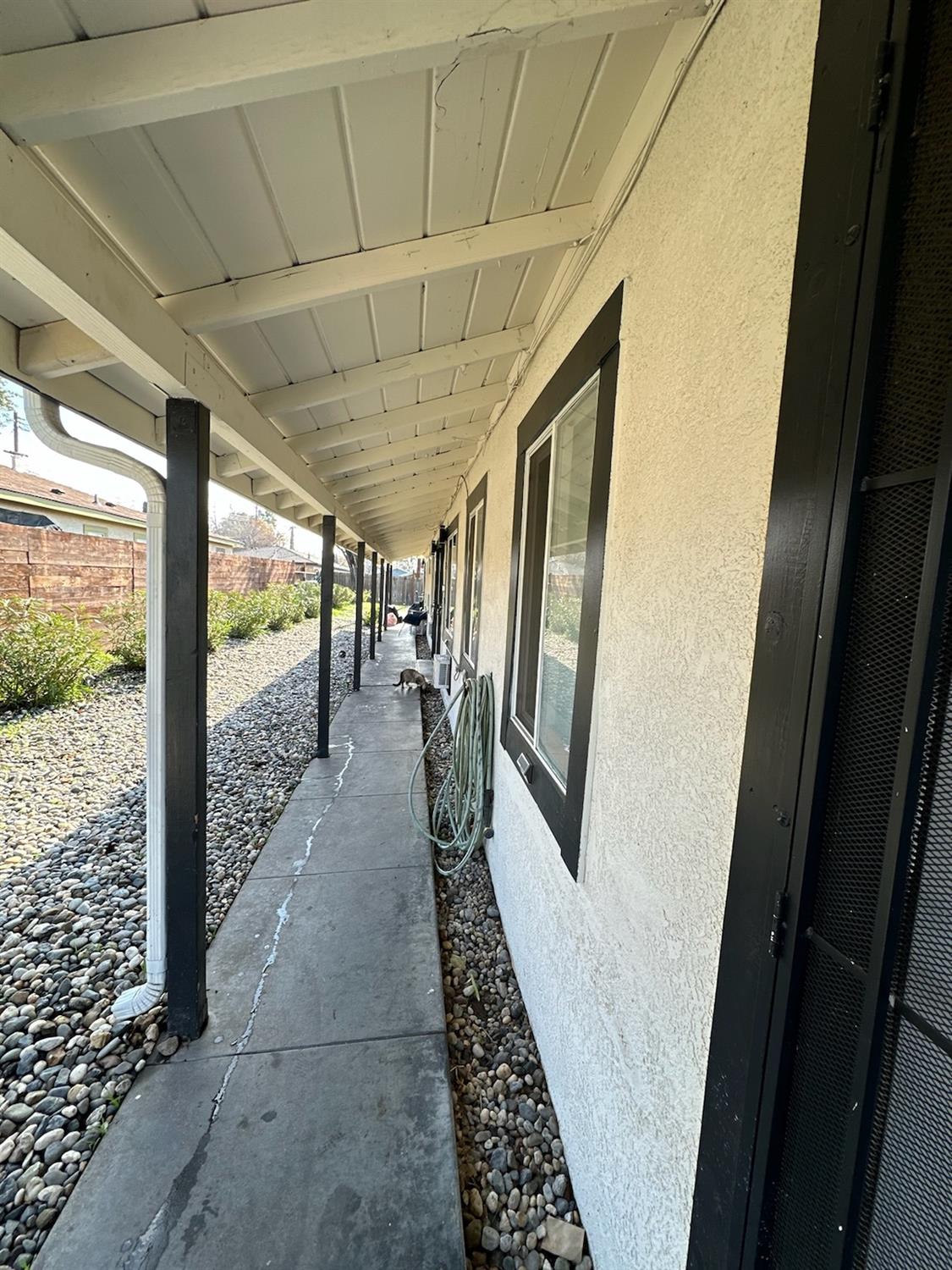 748 Lampasas Avenue