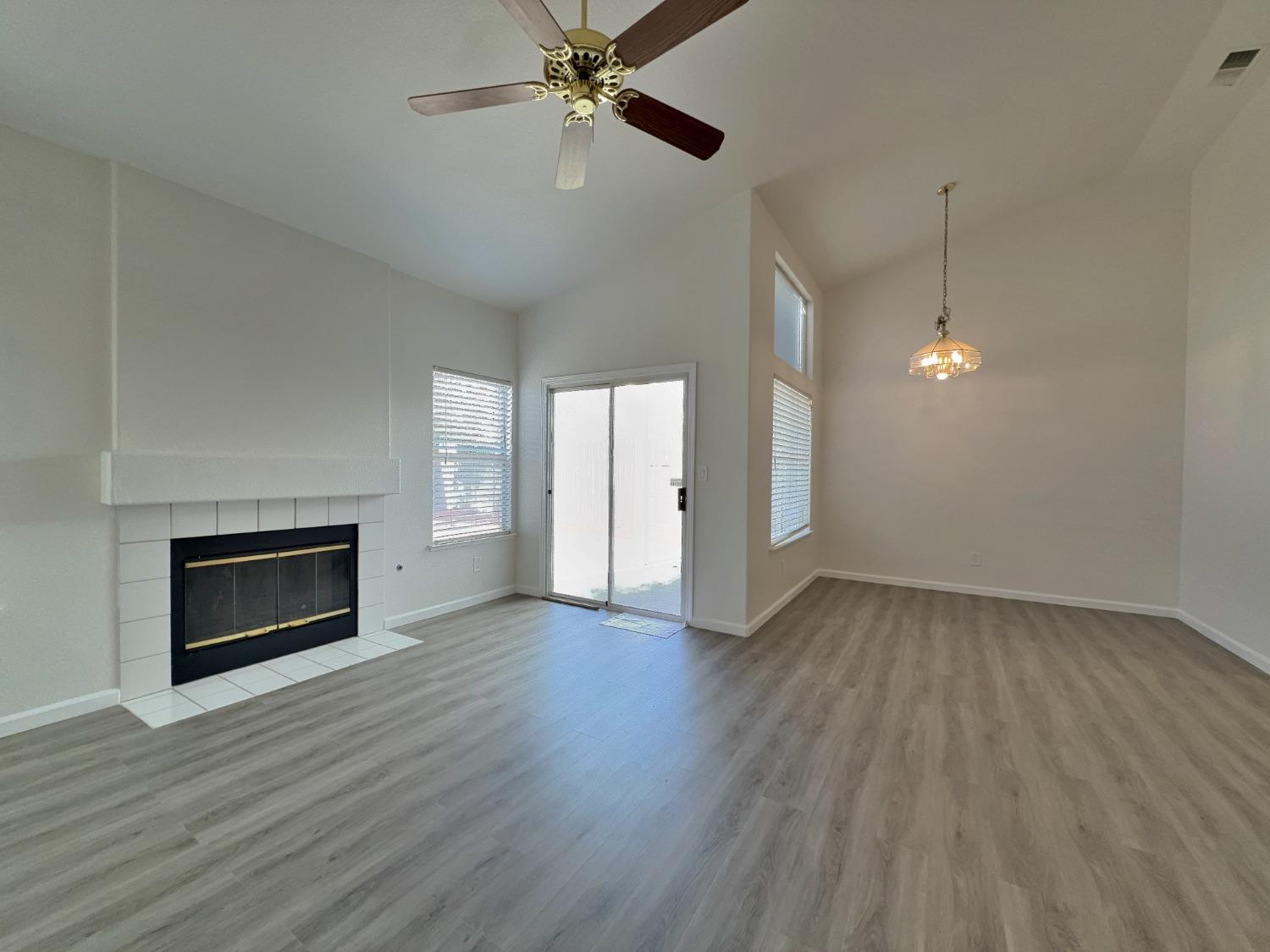 8318 Sunny Creek Way