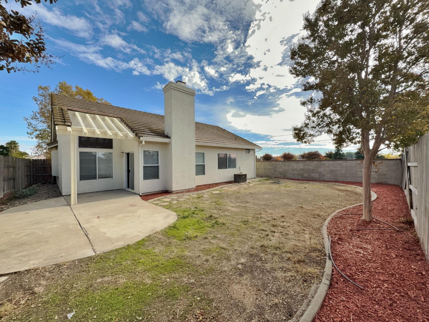 8318 Sunny Creek Way