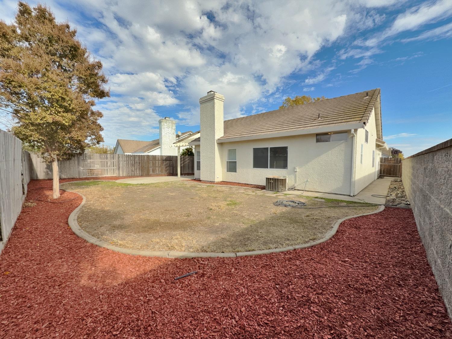 8318 Sunny Creek Way