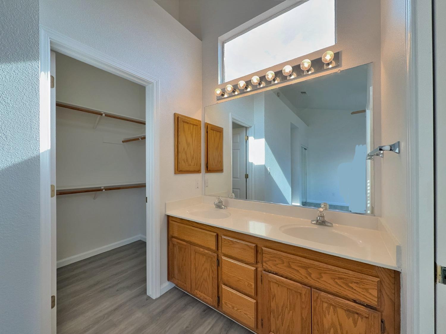8318 Sunny Creek Way