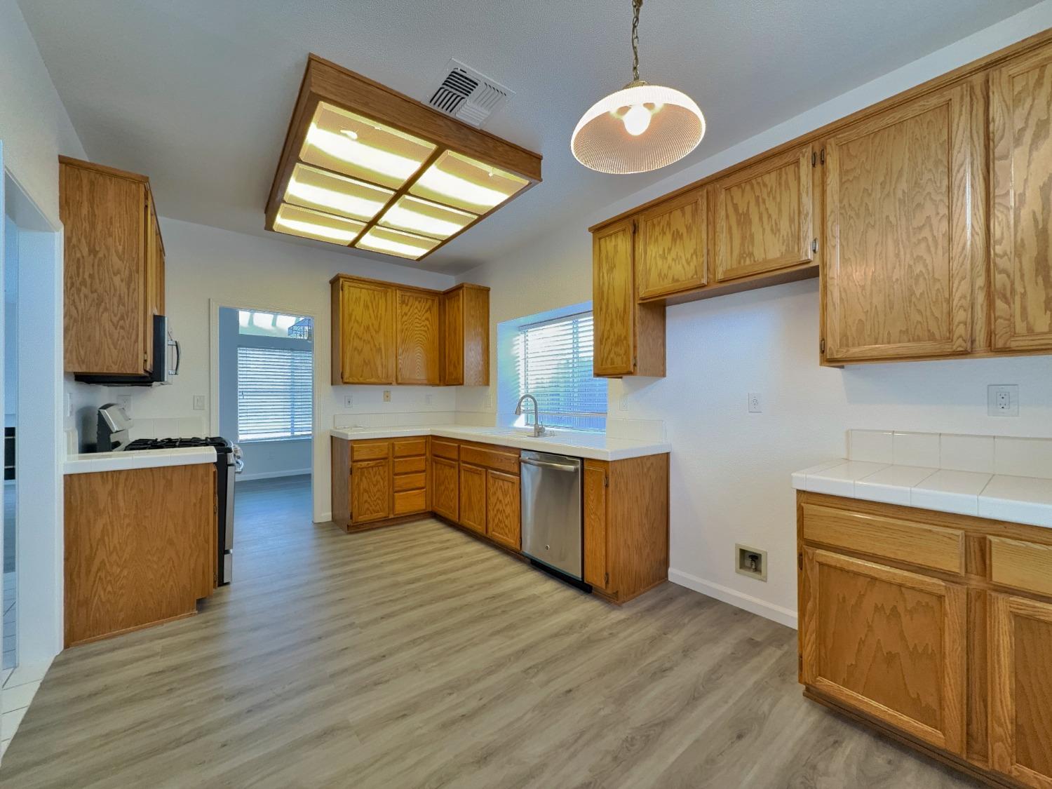 8318 Sunny Creek Way