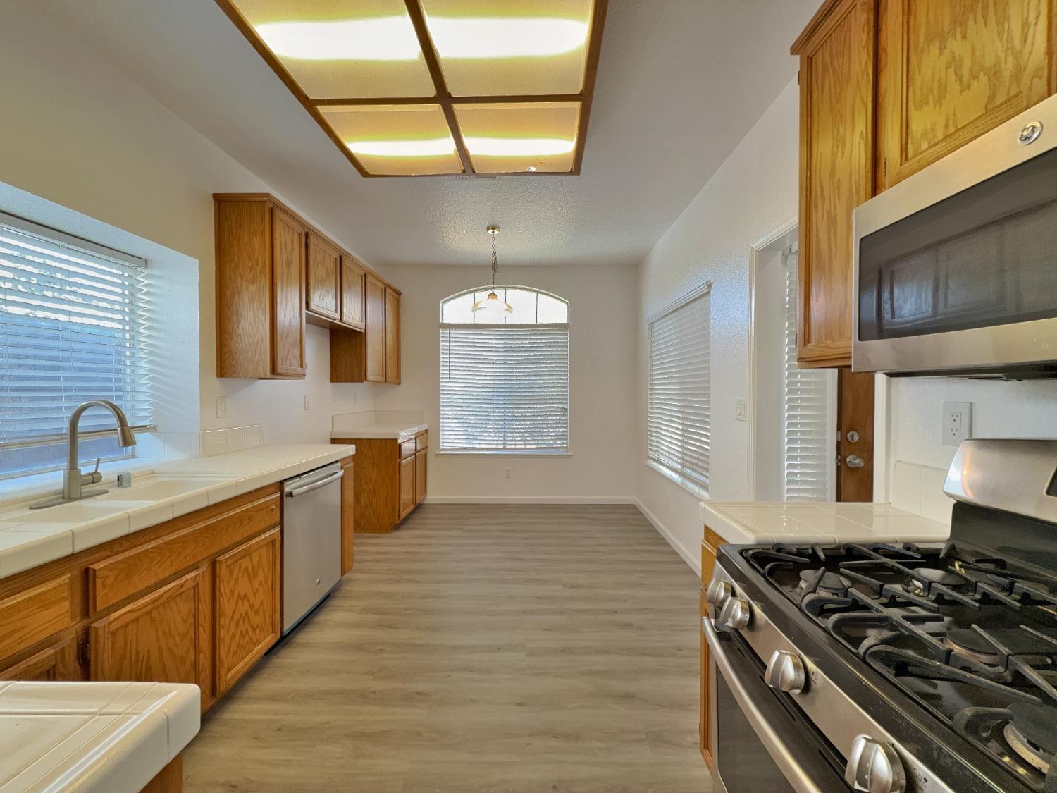 8318 Sunny Creek Way
