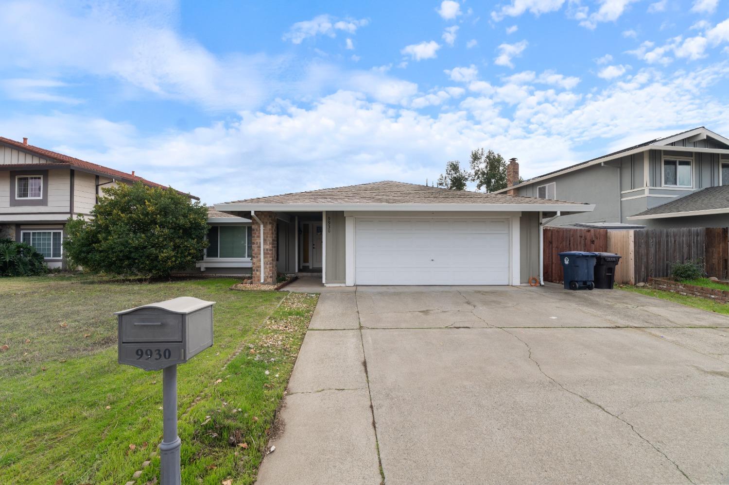 9930 Bexley Dr.