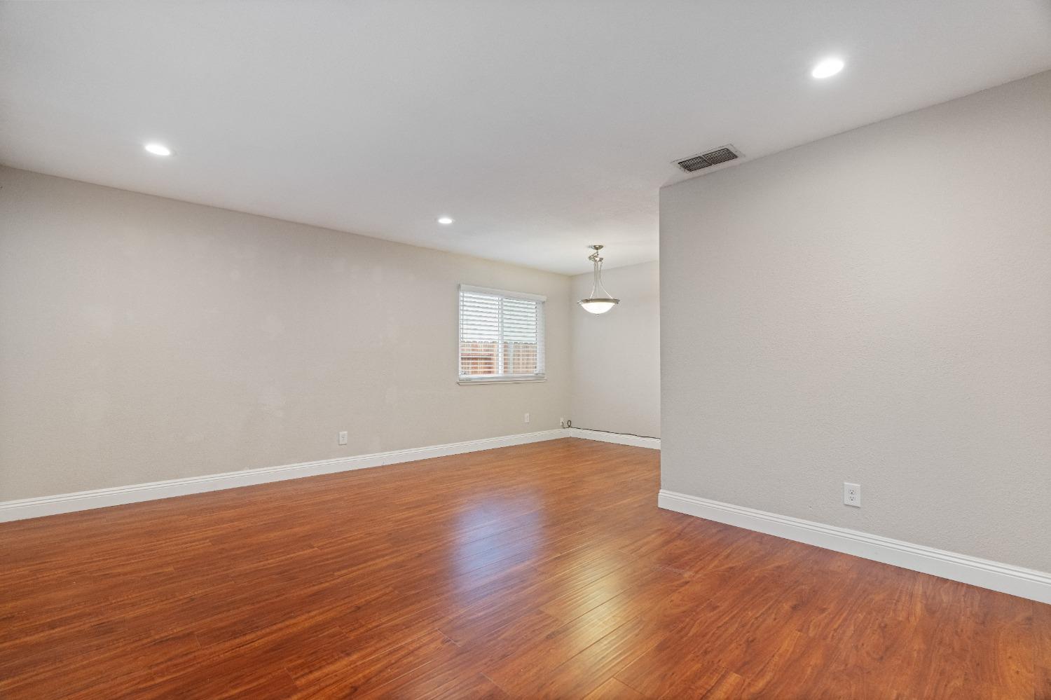 9930 Bexley Dr.