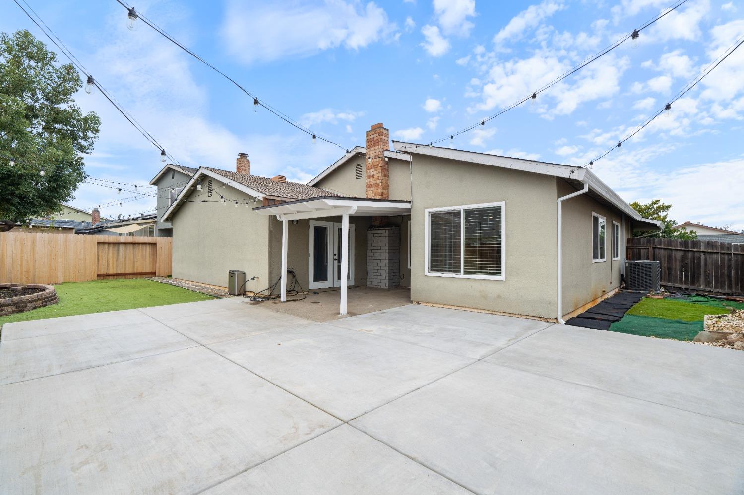 9930 Bexley Dr.