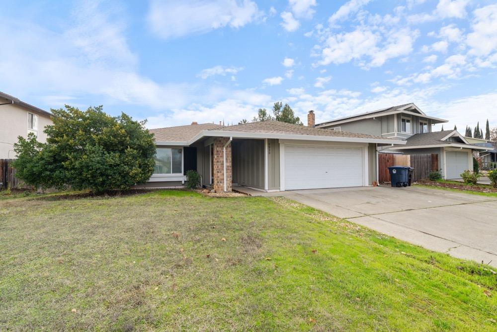 9930 Bexley Dr.