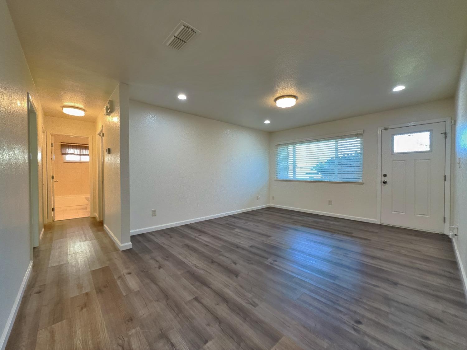 3992 Wildrose Way
