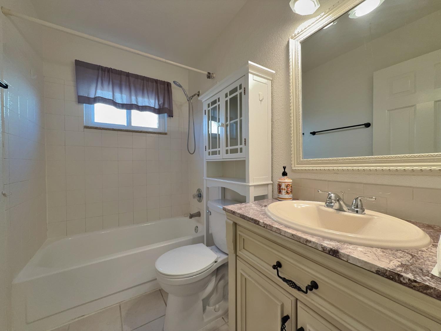 3992 Wildrose Way