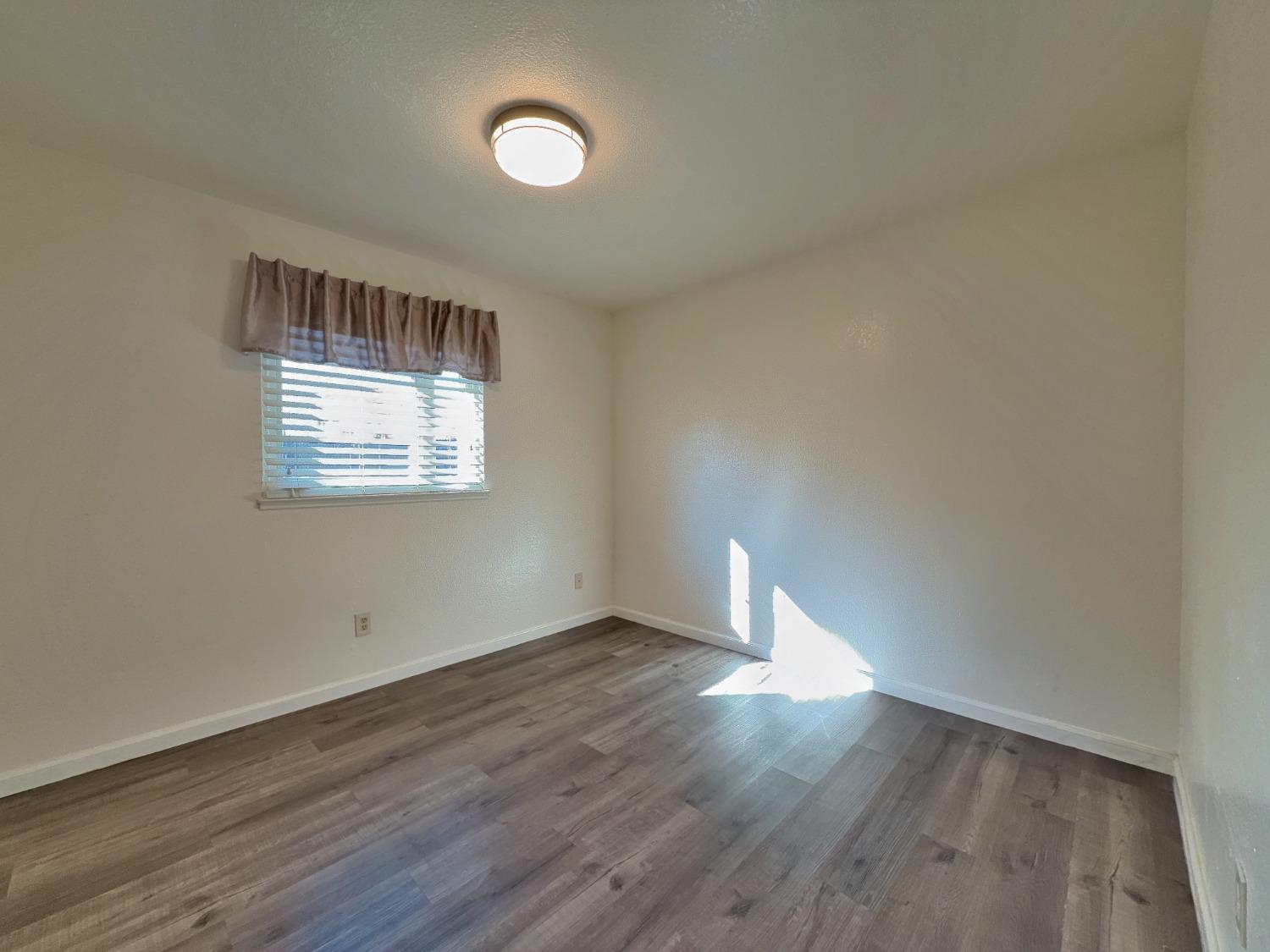 3992 Wildrose Way
