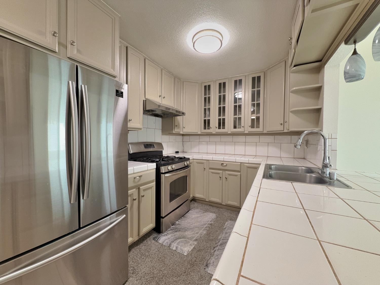 3992 Wildrose Way