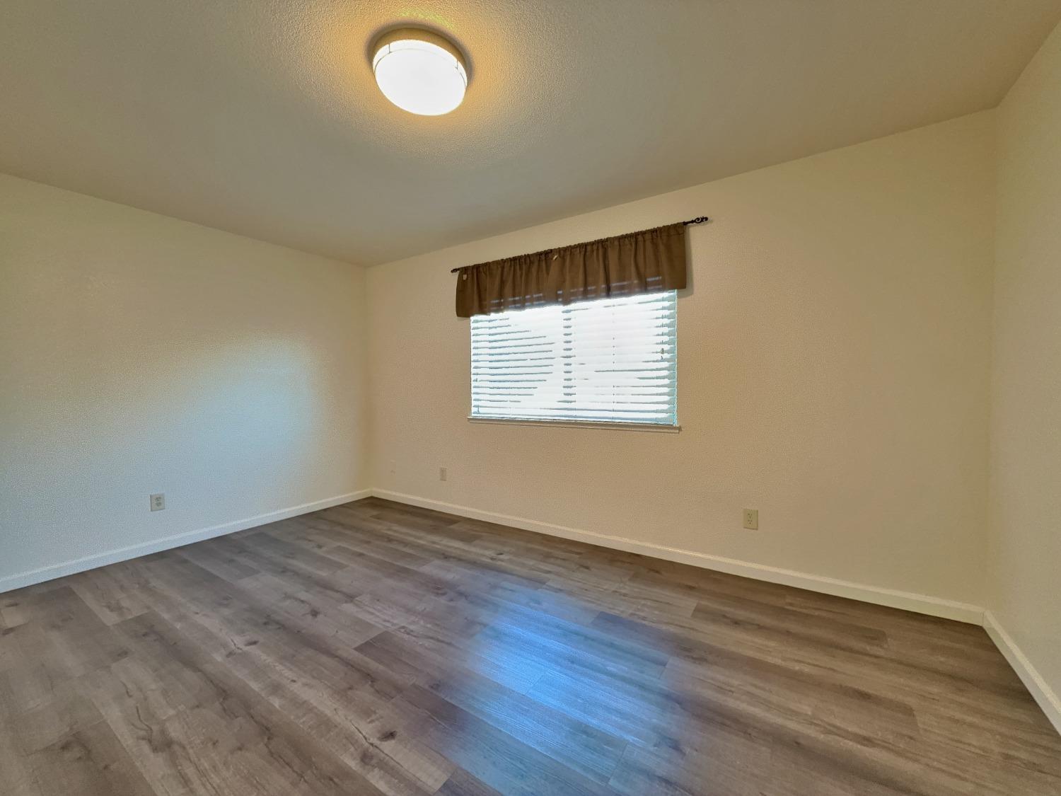 3992 Wildrose Way