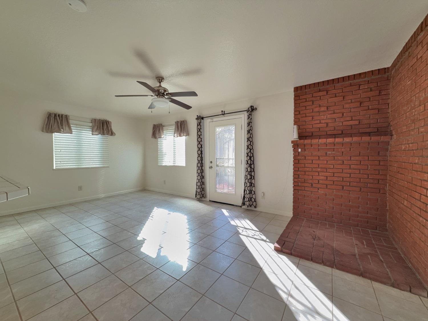 3992 Wildrose Way