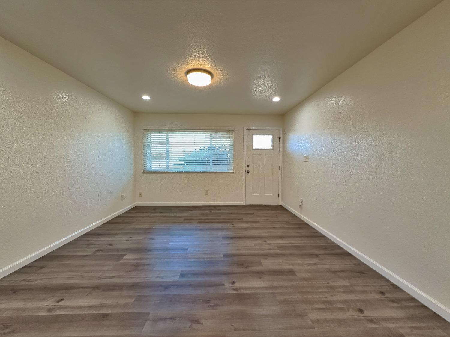 3992 Wildrose Way