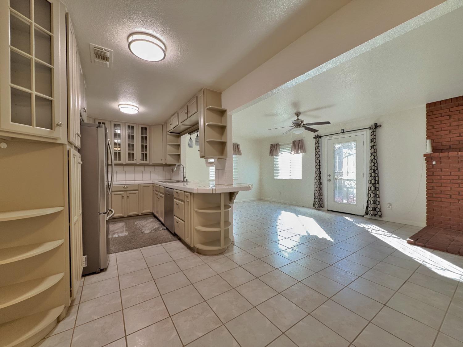 3992 Wildrose Way