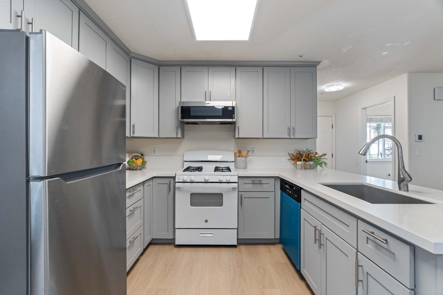 199 W Lincoln Avenue