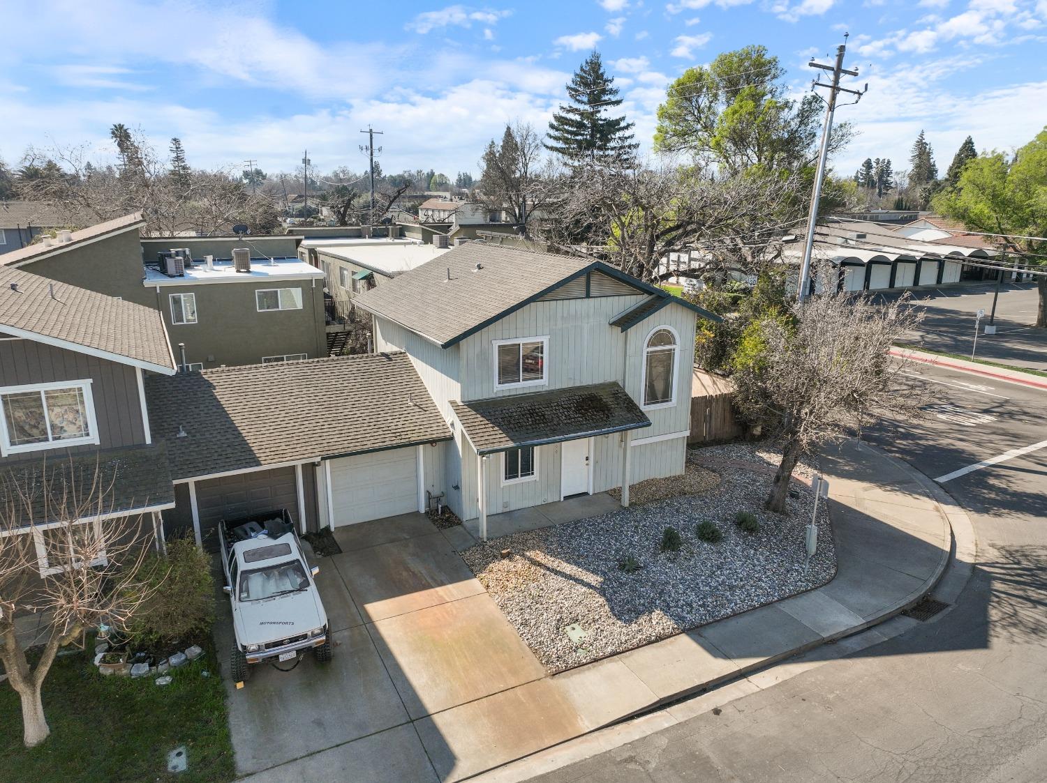 199 W Lincoln Avenue
