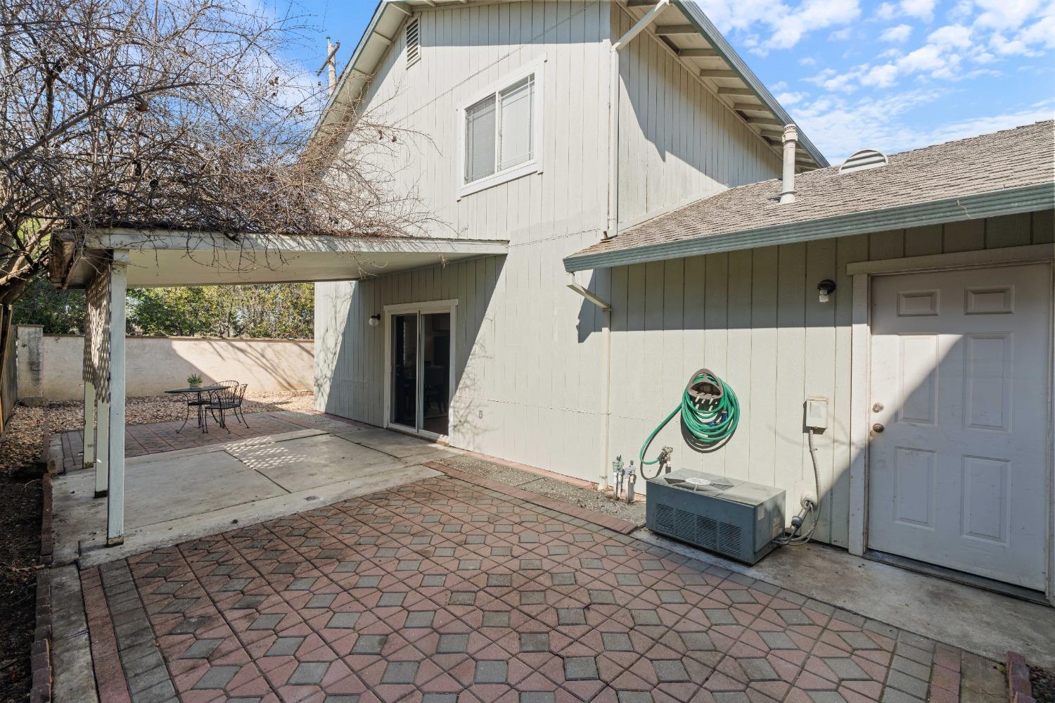199 W Lincoln Avenue