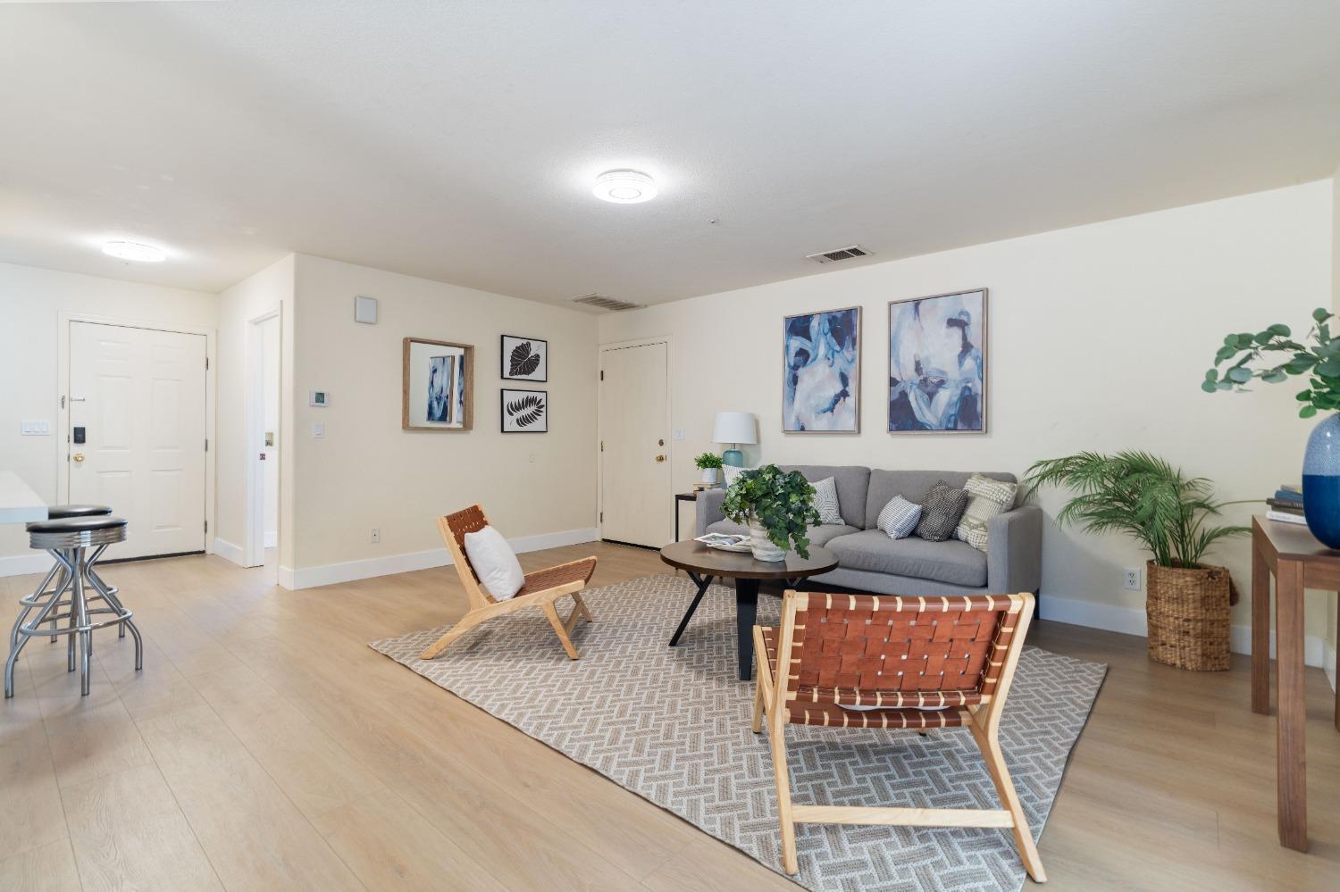 199 W Lincoln Avenue
