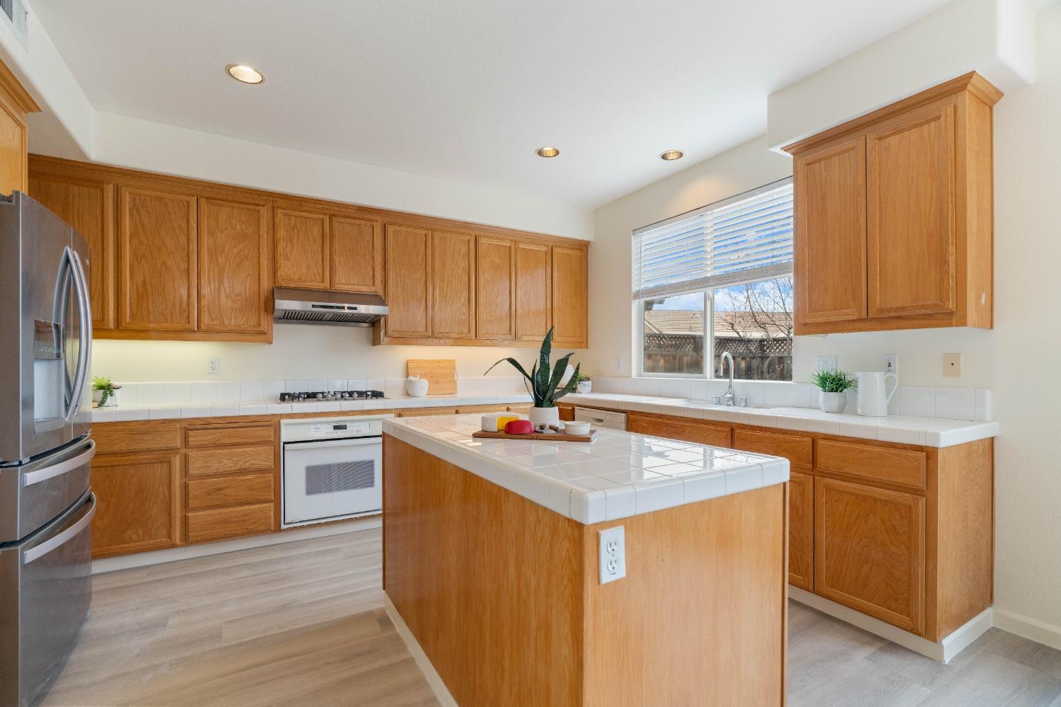 6350 Greenfield