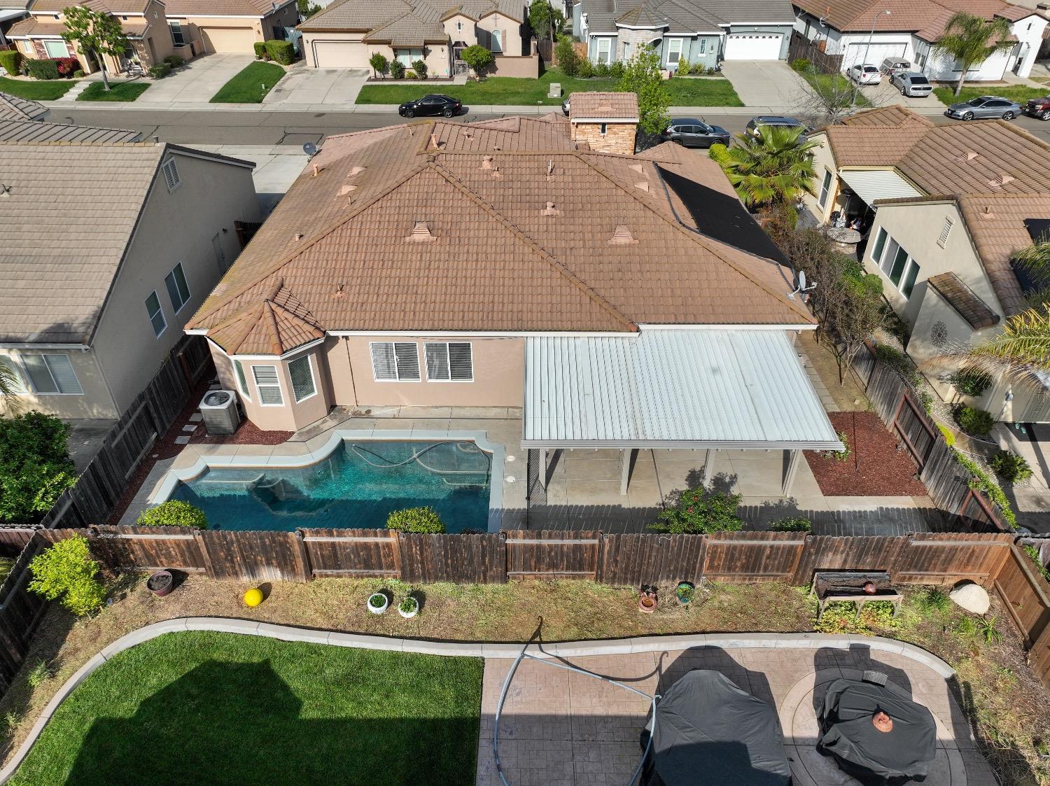 8282 Cabochon Way