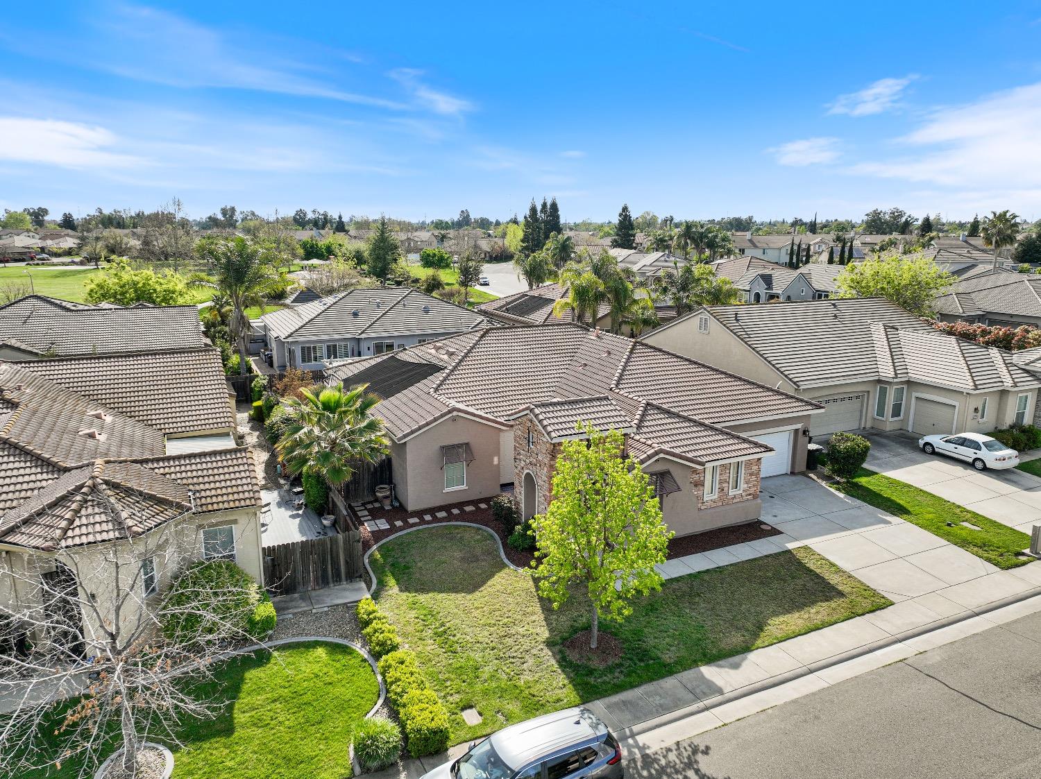 8282 Cabochon Way