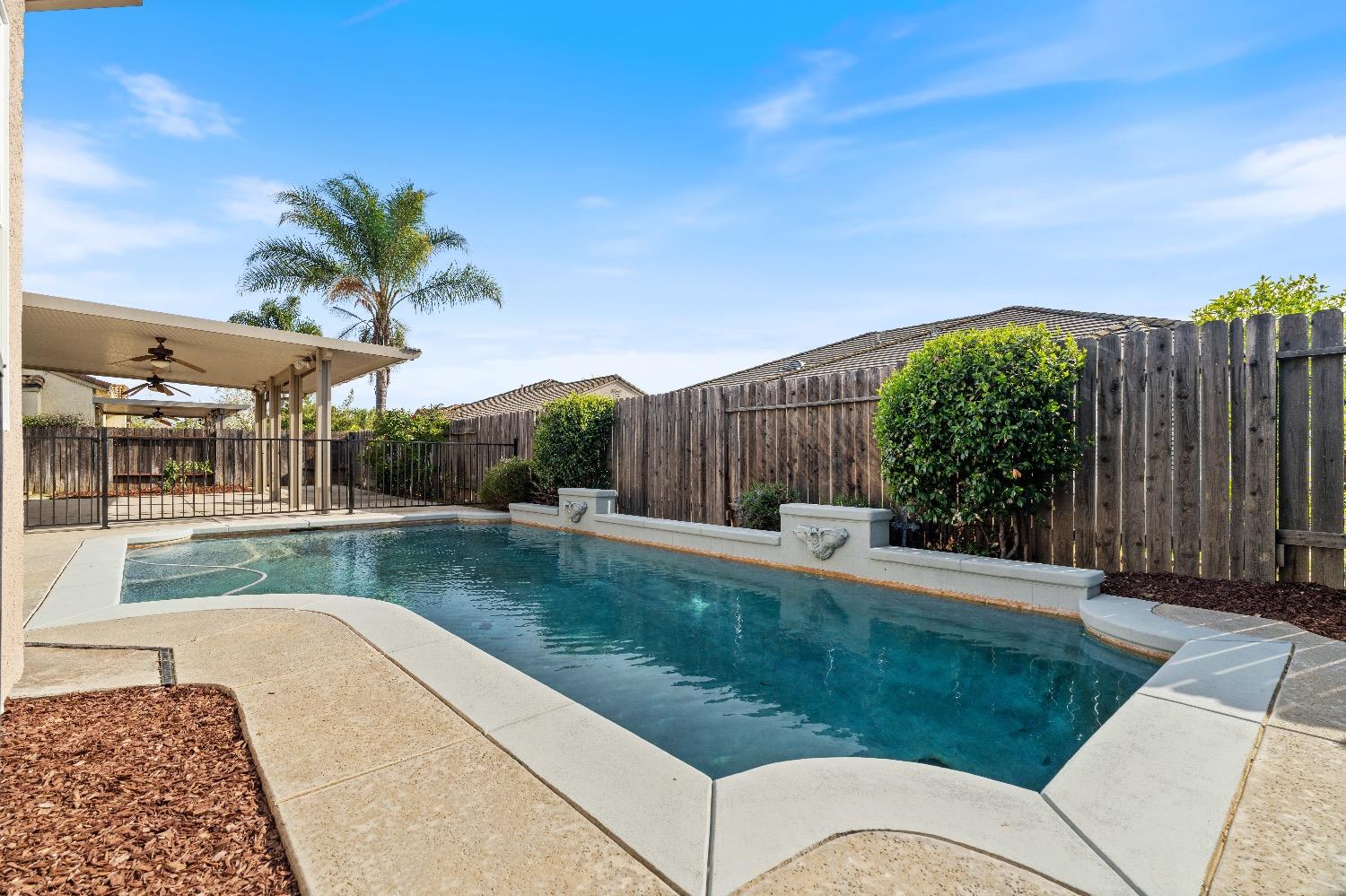8282 Cabochon Way