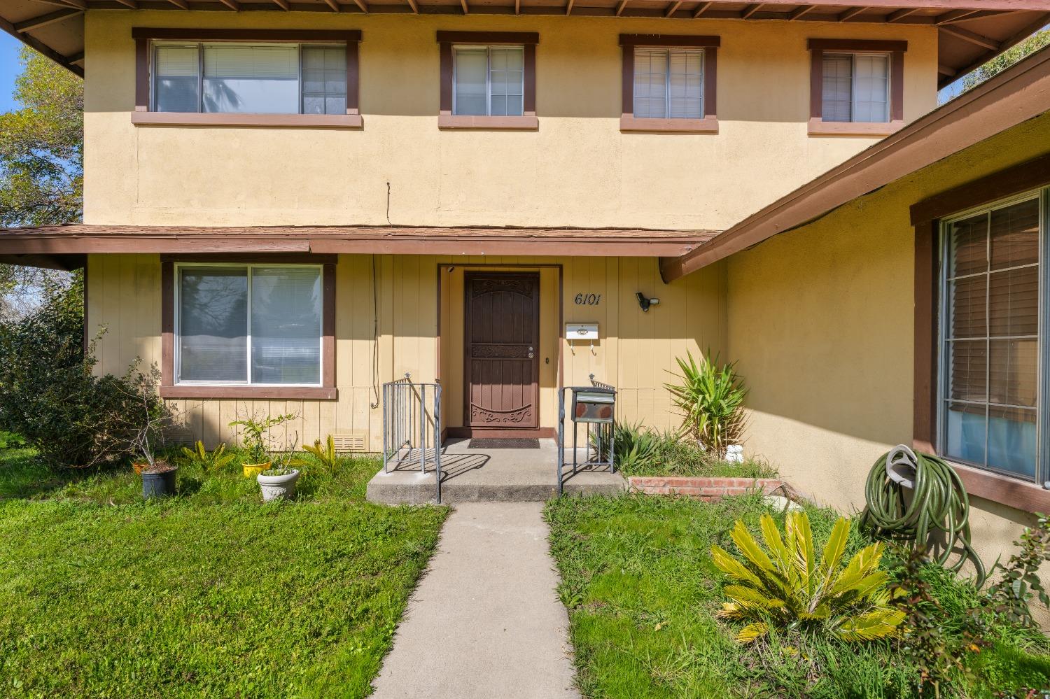 6101 Garden View Way