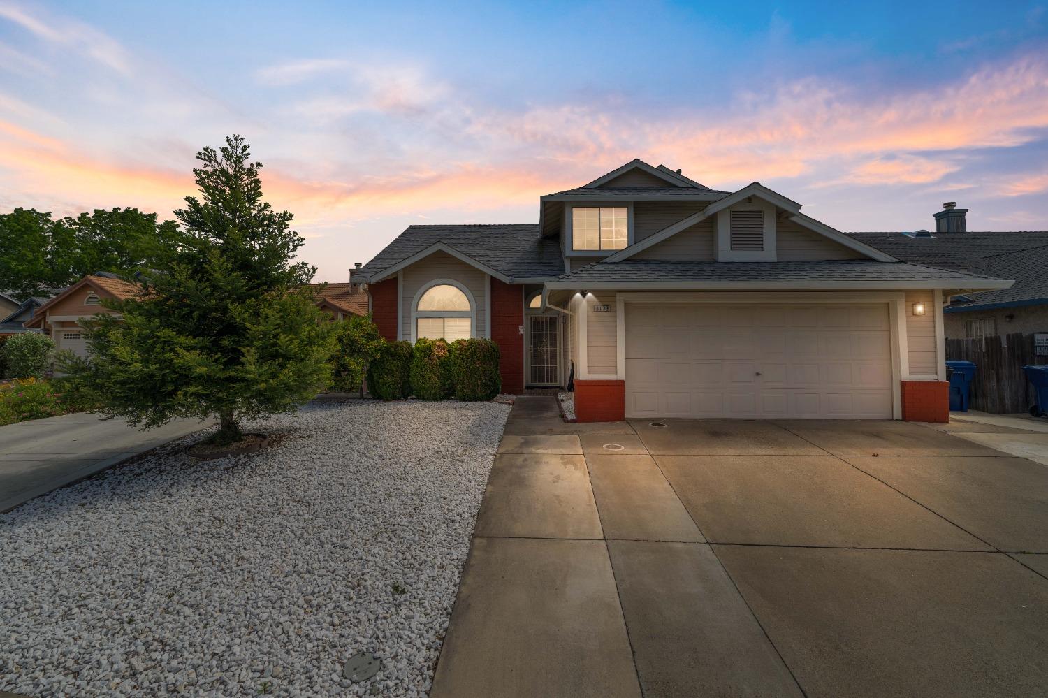 8133 Pine Oaks Court
