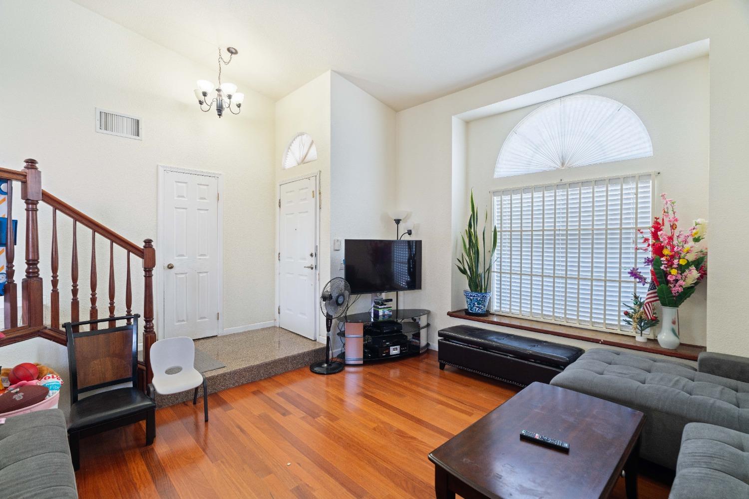8133 Pine Oaks Court
