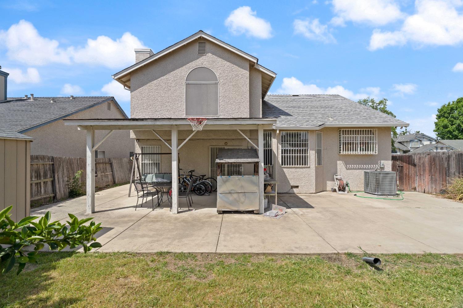 8133 Pine Oaks Court