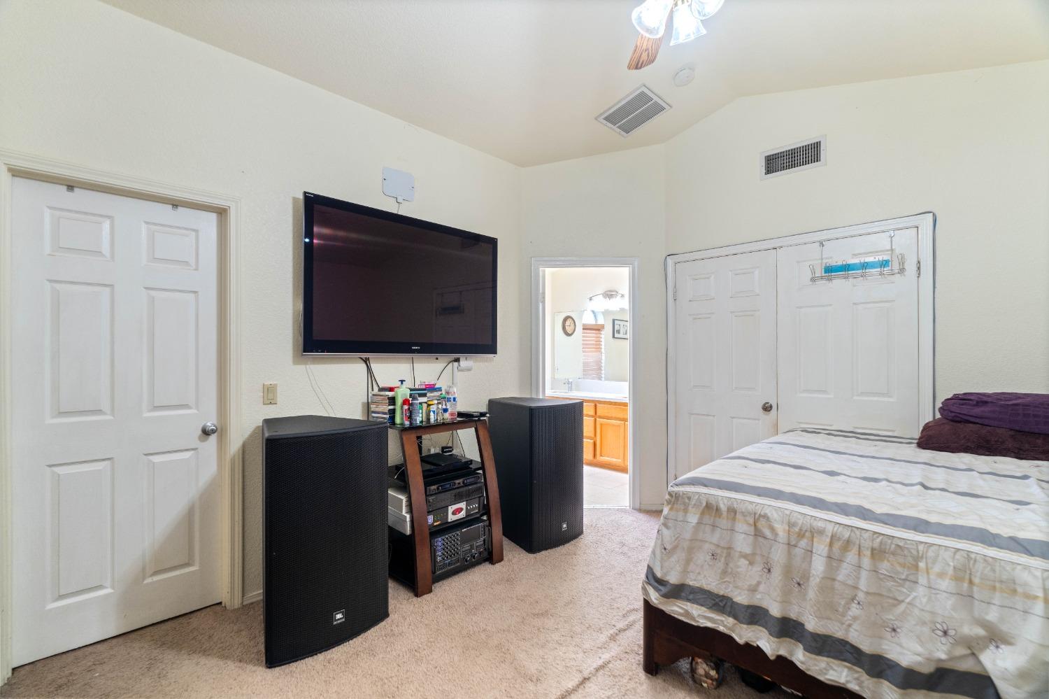 8133 Pine Oaks Court