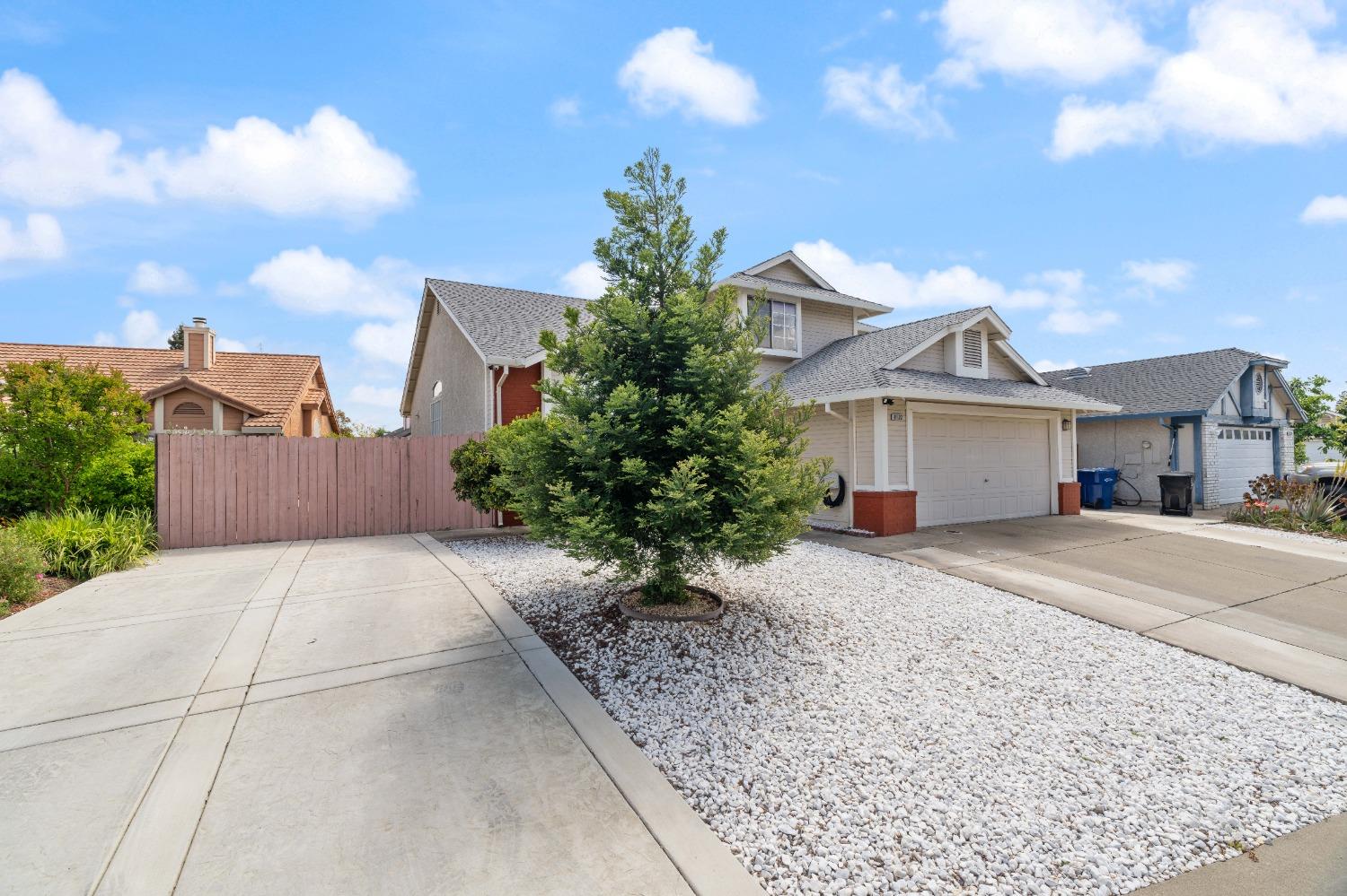 8133 Pine Oaks Court