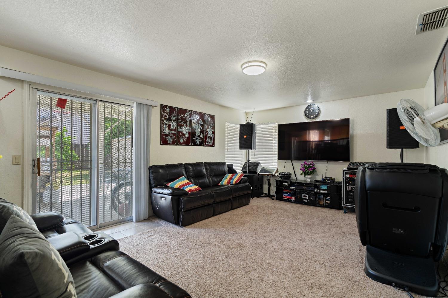 8133 Pine Oaks Court