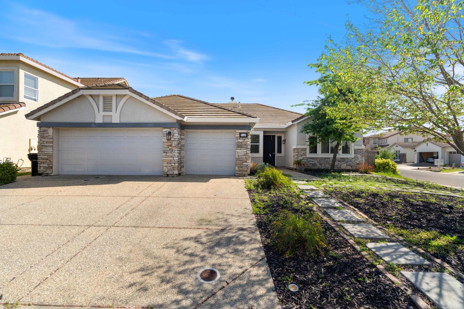 7110 Gladwin Way
