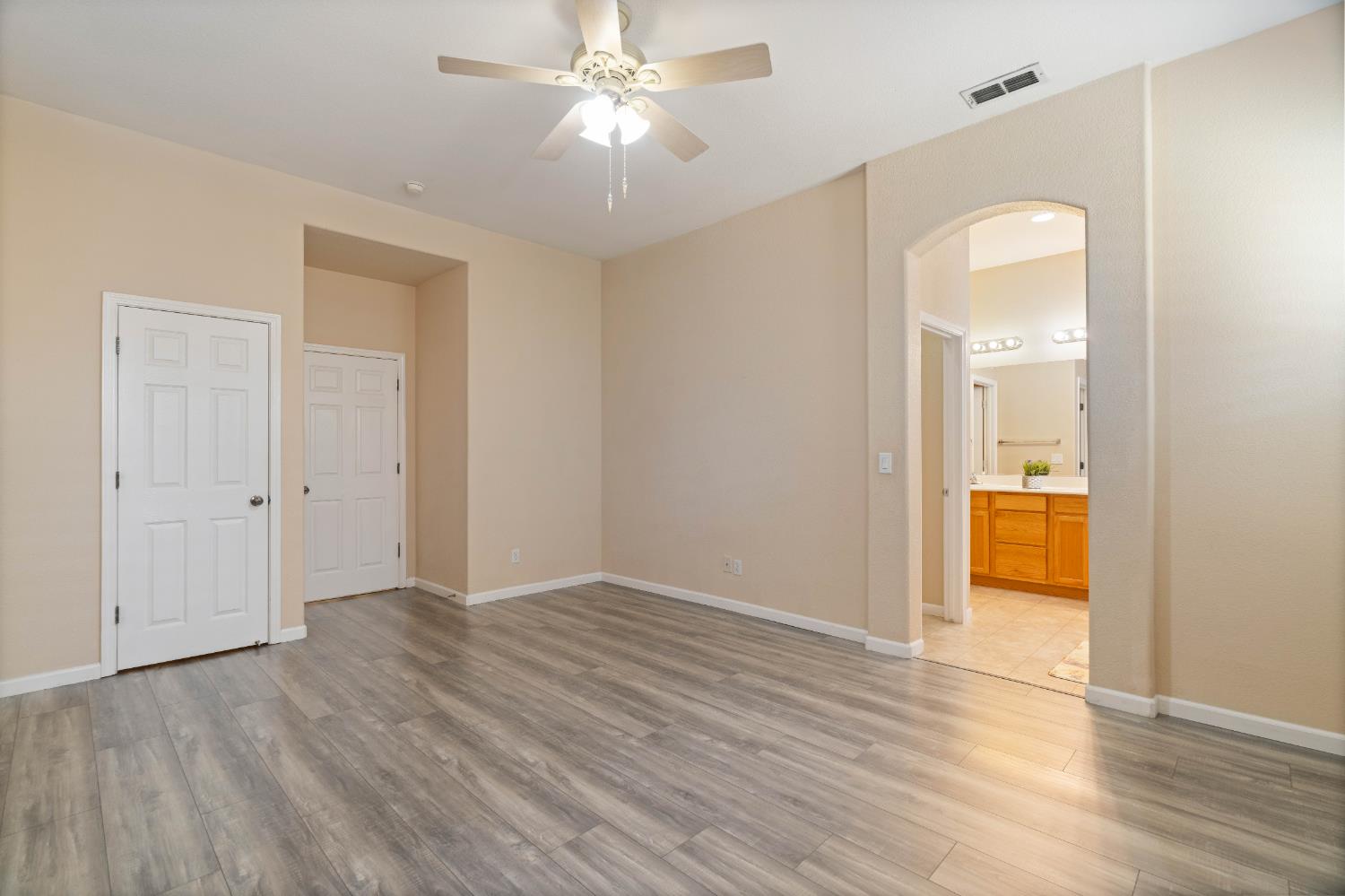 4913 blossom Ranch Dr.