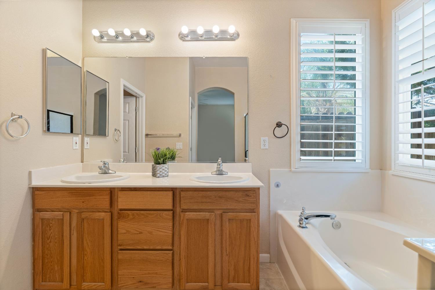 4913 blossom Ranch Dr.