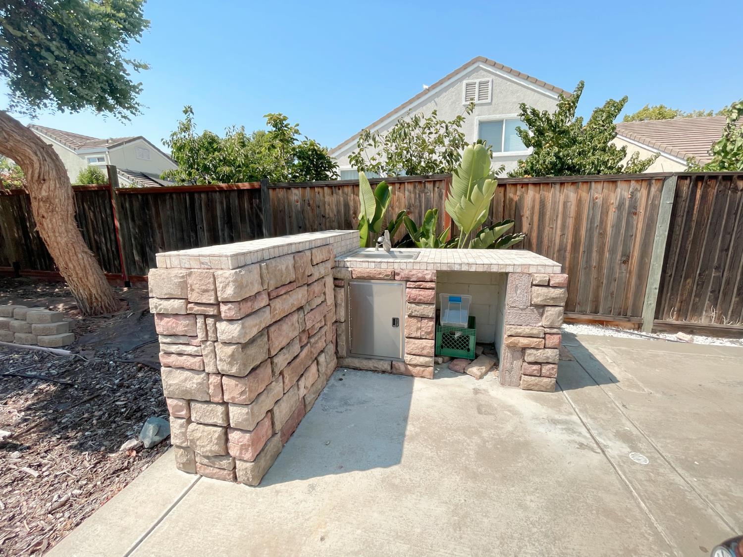 204 Martin Eden Court