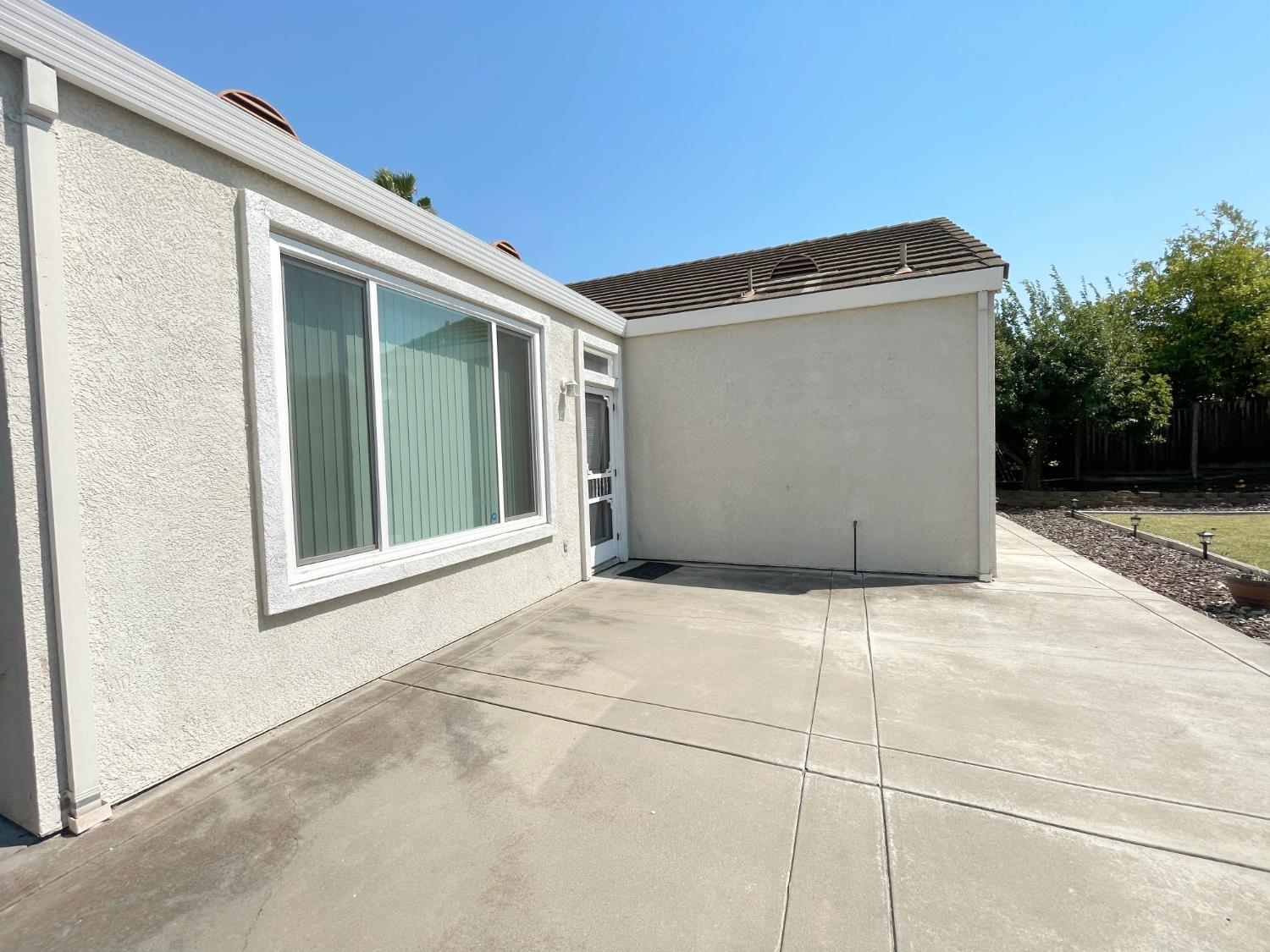 204 Martin Eden Court
