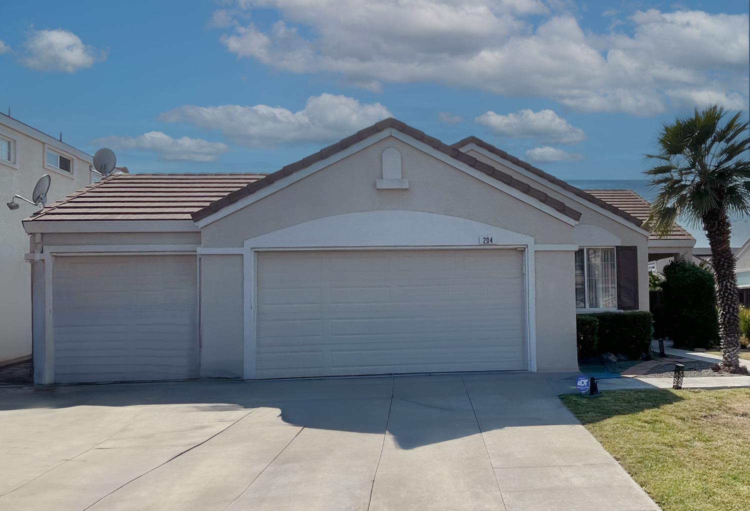 204 Martin Eden Court